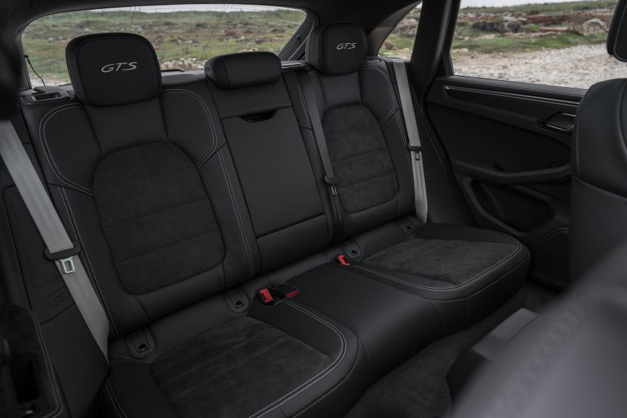 Интерьер Porsche Macan GTS (95B) 2020 года  (WW) (фото 42 из 52)